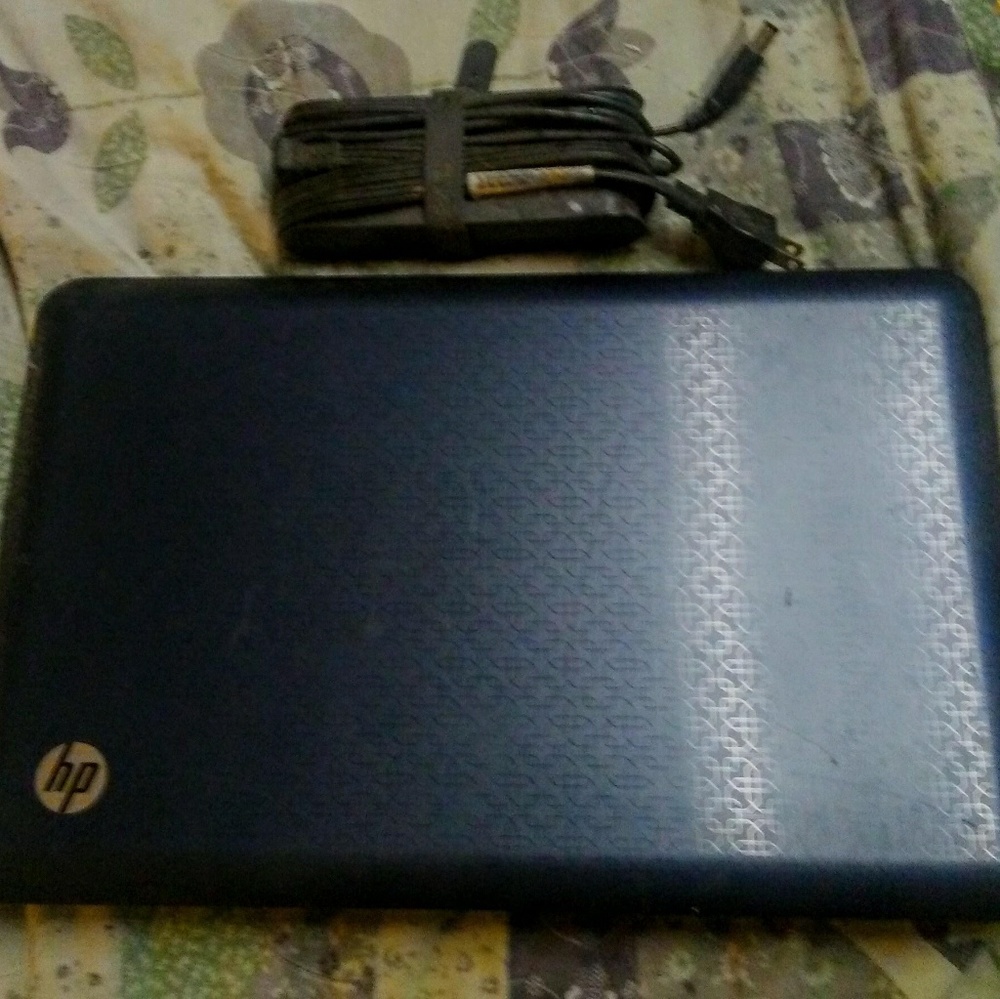 HP DV-6 NOTEBOOK LAPTOP COMPUTER FOR PARTS/FIXING